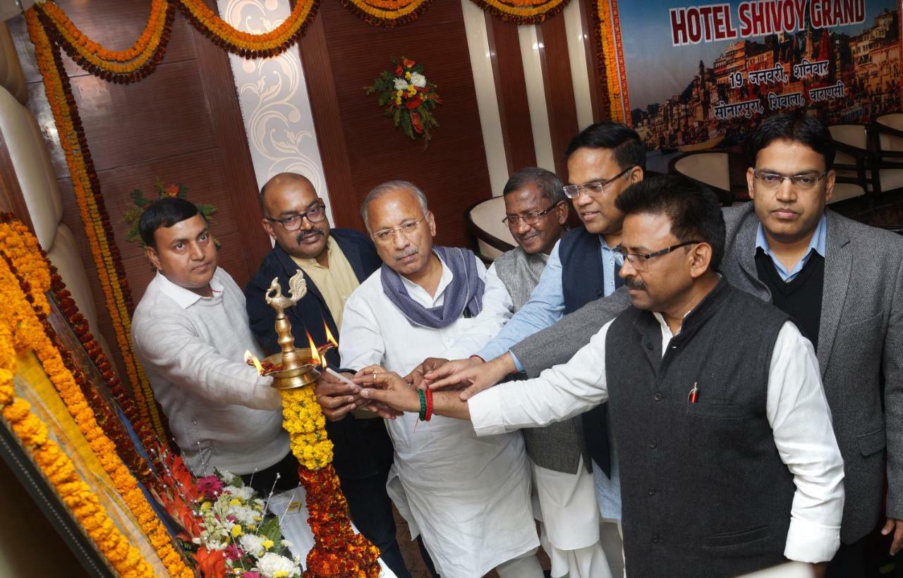Hotel Shivoy Grand Varanasi Exteriör bild